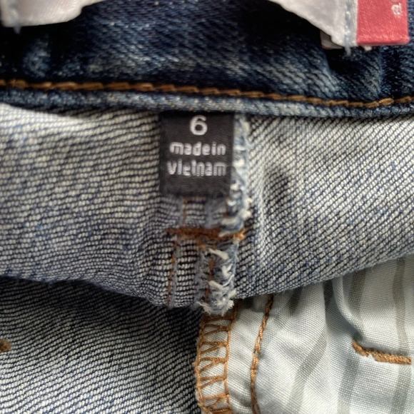 CABI 5th Avenue High Rise Flare Jeans 6069R Size 6 - Picture 16 of 16